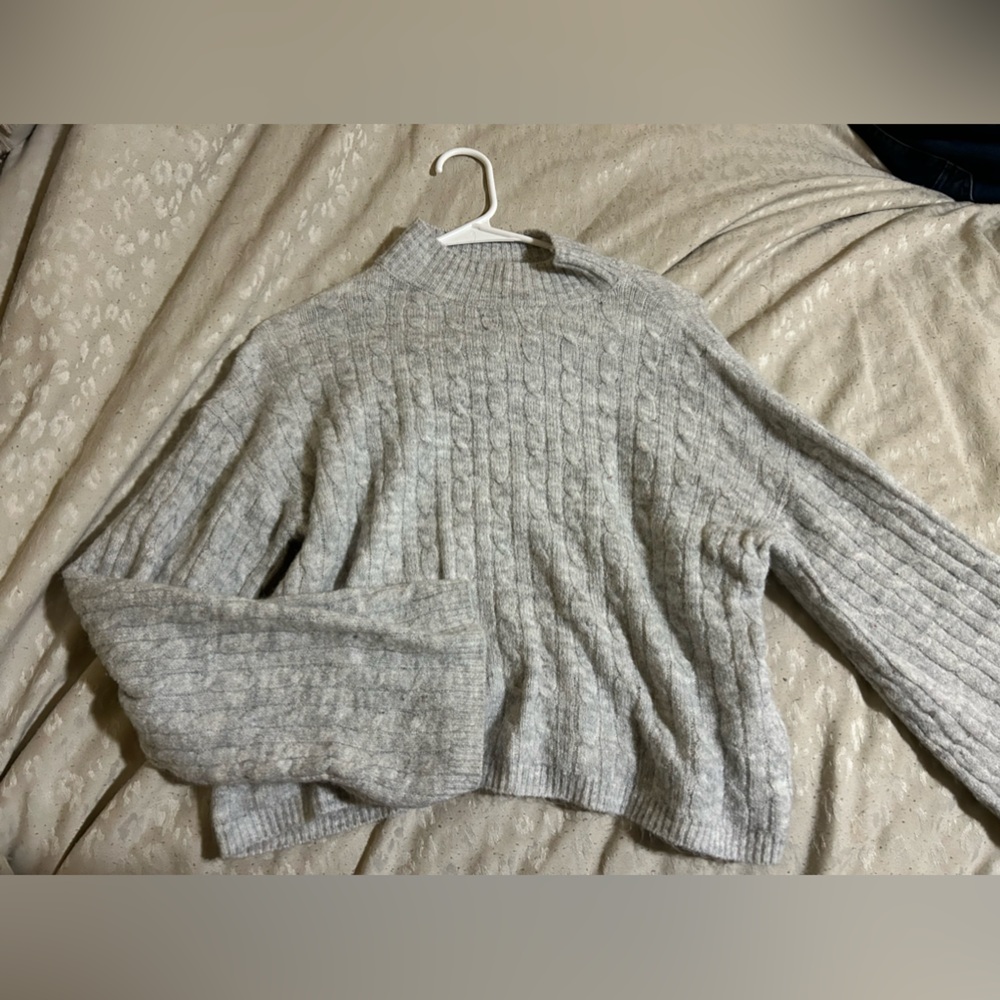 Grey sweater